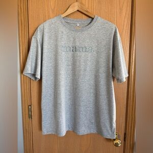 “Mama” Embroidered Grey Motherhood Comfy Everyday Crewneck Shirt Womens Size M
